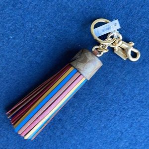 NEW COACH LEATHER TASSEL KEY FOB KEYRING KEYCHAIN